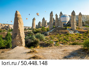 Love valley in Goreme national park. Cappadocia, Turkey. Goreme national park. Cappadocia. Стоковое фото, агентство Ingram Publishing / Фотобанк Лори