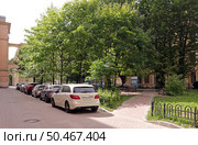 Город Санкт-Петербург. Маленький дворик (2023 год). Редакционное фото, фотограф EgleKa / Фотобанк Лори