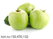 Three fresh green apples on white background. Стоковое фото, агентство Ingram Publishing / Фотобанк Лори