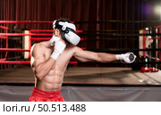 Technology that allows boxers to spar with their opponents alone. With the use of a VR machine, which can easily determine opponents or techniques. Стоковое фото, агентство Ingram Publishing / Фотобанк Лори