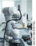 Robot hand technology that has been used in the most popular applications in all industries. Стоковое фото, агентство Ingram Publishing / Фотобанк Лори