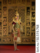 Khon, Is a classical Thai dance in mask. Except for this characters who weren’t wearing masks. because she is the main actor of the story. Стоковое фото, агентство Ingram Publishing / Фотобанк Лори