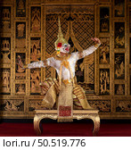 Khon, Is a classic Thai dance in a mask. This is Hanuman and he is the one of characters from the Ramayana The greatest Thai literature of Thailand. Стоковое фото, агентство Ingram Publishing / Фотобанк Лори
