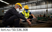 Scientists and government officials Inspect and collect chemical leak samples in industrial sites. to be thoroughly investigated in the laboratory. Стоковое фото, агентство Ingram Publishing / Фотобанк Лори
