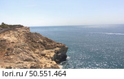 Summer Atlantic ocean rocky coastline near Carvoeiro town, Lagoa, Algarve - Portugal. Стоковое фото, агентство Ingram Publishing / Фотобанк Лори