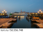 Calm morning in warm summer Venice, Italy. Morning in summer Venice. Стоковое фото, агентство Ingram Publishing / Фотобанк Лори