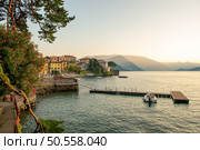 Varenna scenic sunset view in Como lake, Italy. Стоковое фото, агентство Ingram Publishing / Фотобанк Лори