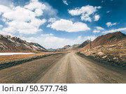 Идеальная гравийная дорога в высокогорье. Горный пейзаж. Стоковое фото, фотограф Екатерина Якименко / Фотобанк Лори