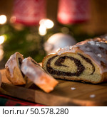 poppy cake. Стоковое фото, агентство Ingram Publishing / Фотобанк Лори