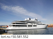 Luxury yacht moored at harbor. Стоковое фото, агентство Ingram Publishing / Фотобанк Лори
