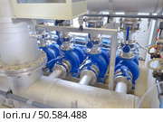 Water purification filter equipment in plant. Стоковое фото, агентство Ingram Publishing / Фотобанк Лори