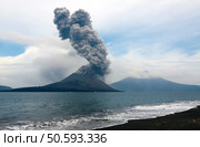 Anak Krakatau eruption, seen from nearby island. Стоковое фото, агентство Ingram Publishing / Фотобанк Лори