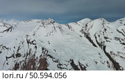 Snow Alp mountain range landscape. Стоковое видео, видеограф Михаил Коханчиков / Фотобанк Лори