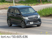 Автомобиль Honda N-WGN. Стоковое фото, фотограф Анатолий Володин / Фотобанк Лори