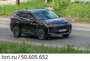 Автомобиль exeed txl i рестайлинг. Редакционное фото, фотограф Анатолий Володин / Фотобанк Лори