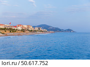 A serene coastal view of Mahmutlar, Turkey - (2024 год). Редакционное фото, фотограф EugeneSergeev / Фотобанк Лори