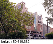 Город Санкт-Петербург. Вид на бизнес-центр "Толстой Сквер" (2023 год). Редакционное фото, фотограф EgleKa / Фотобанк Лори