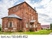 Церковь Жён-Мироносиц в Линдо-Пустыне. Редакционное фото, фотограф Илья Старков / Фотобанк Лори