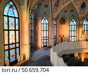 Интерьер мечети Кул Шариф при свете закатного солнца, Казань. Стоковое фото, фотограф Мария Сергеева / Фотобанк Лори