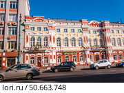 Voronezh, Russia, September 16, 2024: The house of the merchant Kapkanshchikov on the central street, Revolution Avenue, in autumn. Редакционное фото, фотограф Катерина Белякина / Фотобанк Лори