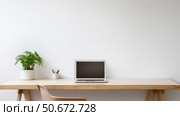 uncluttered empty desk ai generated. Стоковое AI-изображение, AI-художник Vectorwin / Фотобанк Лори