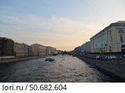 Лодки на реке Фонтанке у моста Ломоносова , Санкт-Петербург. Редакционное фото, фотограф Сергеев Валерий / Фотобанк Лори