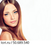 Beautiful model girl with shiny brown and straight long hair . Keratin straightening . Treatment, care and spa procedures. Smooth hairstyle. Стоковое фото, фотограф Sofia Zhuravetc / Фотобанк Лори