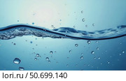 Background blue clear wash-out water with bubbles and splashes. Стоковое AI-видео, аниматор Sergey Grishin / Фотобанк Лори