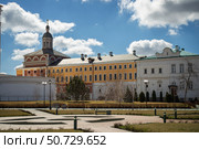В Астраханском кремле. Успенский собор, лобное место, Домовая церковь, Архиерейский дом, Консистория (2017 год). Стоковое фото, фотограф Павел Просянов / Фотобанк Лори