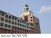 Башенка архитектурного комплекса "Красные холмы". Москва. Редакционное фото, фотограф Елена Орлова / Фотобанк Лори