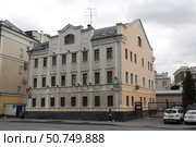 Старое здание на Люсиновской улице в Москве (2022 год). Редакционное фото, фотограф Free Wind / Фотобанк Лори