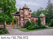 Здание механотерапии в Курортном парке г. Ессентуки. Редакционное фото, фотограф Лариса Веселова / Фотобанк Лори