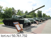 Сад Победы Челябинск. Танк. Выставка военной техники под открытым небом. Редакционное фото, фотограф Кастерина Ольга / Фотобанк Лори