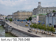Якиманская набережная. Москва. Редакционное фото, фотограф Илюхина Наталья / Фотобанк Лори