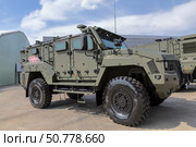 Защищенный автомобиль ЗА-5394910 "Тайфун-4х4" на выставке Международного военно-технического форума "Армия-2022". Парк "Патриот", Одинцово, Московская область, Россия. Редакционное фото, фотограф Наталья Волкова / Фотобанк Лори