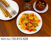Malaga salad - orange pulp, tomatoes and bell peppers. Стоковое фото, фотограф Яков Филимонов / Фотобанк Лори