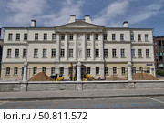 Городская усадьба, конец XVIII - начало XIX вв. Большой Саввинский переулок, дома 2-4-6, строения 13 - 16. Москва. Стоковое фото, фотограф Илюхина Наталья / Фотобанк Лори