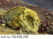 Lava bomb coated in yellow sulphurous fumarole deposits. Стоковое фото, фотограф Richard Roscoe/Stocktrek Images / ТАСС / Фотобанк Лори