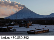 Eruption of Kliuchevskoi Volcano, Kamchatka, Russia. Стоковое фото, фотограф Richard Roscoe/Stocktrek Images / ТАСС / Фотобанк Лори