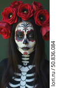Halloween beauty portrait of a skeleton woman of death, the makeup on the face. Girl death Halloween costume. Day of The Dead. Charming and dangerous Calavera Catrina. Стоковое AI-видео, аниматор Sergey Grishin / Фотобанк Лори