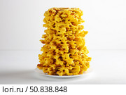 Traditional Lithuanian Sakotis Cake on white background. Стоковое фото, фотограф Елена Дмитриева / Фотобанк Лори