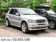 Mercedes-Benz ML320. Редакционное фото, фотограф Art Konovalov / Фотобанк Лори
