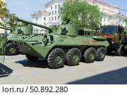 Самоходное артиллерийское орудие 2С23 Нона - СВК калибром 120мм на колёсном шасси 8х8. Волгоград, улица Мира, Россия. Редакционное фото, фотограф Андрей Цыганков / Фотобанк Лори