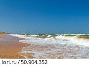 Побережье Азовского моря в поселке Пересыпь. Краснодарский край. Россия (2023 год) Стоковое фото, фотограф Юлия Кутыгина / Фотобанк Лори