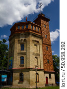 Kiev, Ukraine - May, 22, 2012: Water Museum building.Киев, Украина - 22 мая 2012 года: Здание музея воды. Редакционное фото, фотограф Александр Рыбалка / Фотобанк Лори