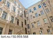 Внутренний двор Саввинского подворья. Москва. Россия. Редакционное фото, фотограф E. O. / Фотобанк Лори