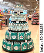 A display of bottled water Borjomi in a store. Russia. Moscow. 02.08.25. Редакционное фото, фотограф Ярославский Максим / Фотобанк Лори