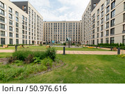 Жилой комплекс на улице инженера Кнорре.  Новая Москва. Редакционное фото, фотограф Игорь Рожков / Фотобанк Лори