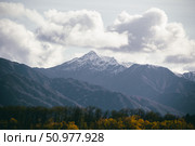 Восточный хребет осенью, поселок Ключи, Камчатский край, Россия.  Eastern ridge in autumn, Klyuchi village, Kamchatka Krai, Russia. Стоковое фото, фотограф Валентина Игнатенко / Фотобанк Лори