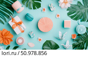 Summer Gift Collection: Pastel Colors, Tropical Leaves, and Elegant Accents. Стоковое AI-изображение, AI-художник Данила Большаков / Фотобанк Лори